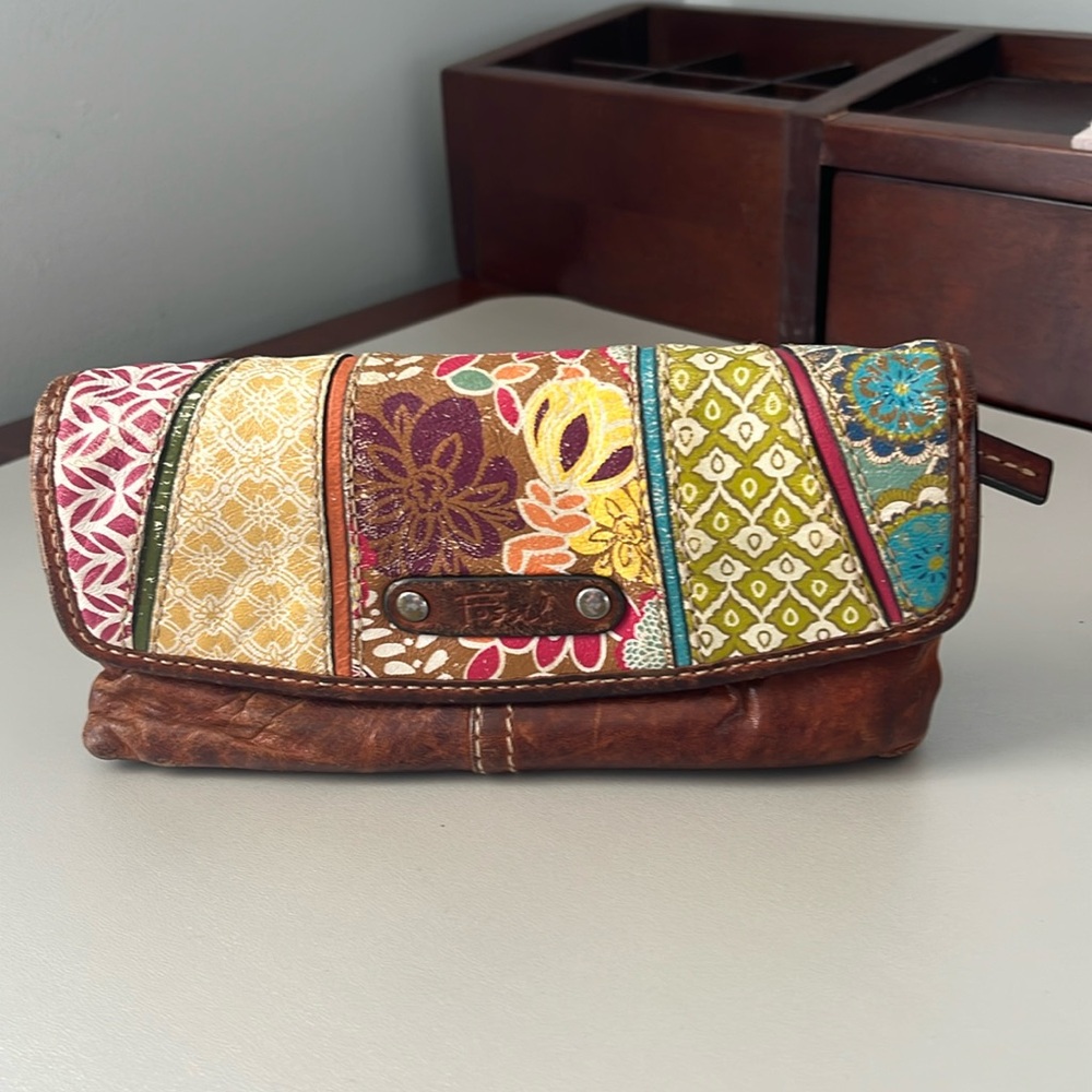 Fossil wallet